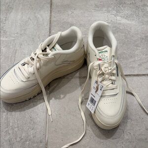 NWT Reebok Off-White Leather Sneakers